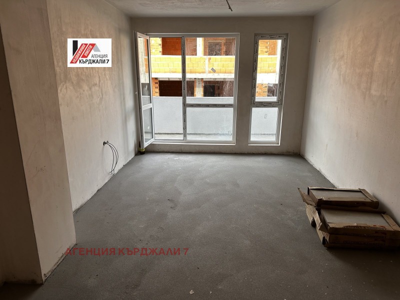 Продава  3-стаен град Кърджали , Възрожденци , 96 кв.м | 24273146