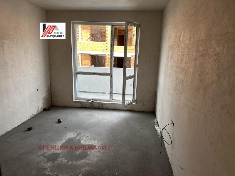 Продава  3-стаен град Кърджали , Възрожденци , 96 кв.м | 24273146 - изображение [6]