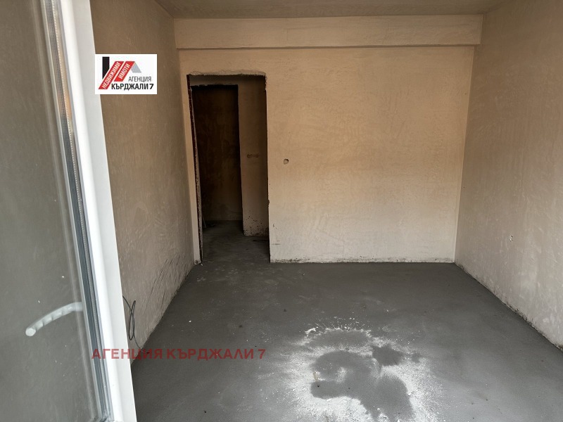 Продава  3-стаен град Кърджали , Възрожденци , 96 кв.м | 24273146 - изображение [7]