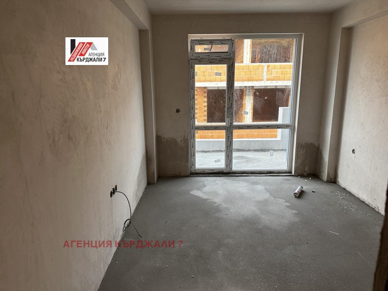 Продава  3-стаен град Кърджали , Възрожденци , 96 кв.м | 24273146 - изображение [9]