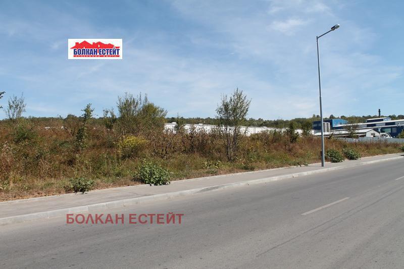 Продава  Парцел град Велико Търново , Промишлена зона - Запад , 7755 кв.м | 41015522 - изображение [3]