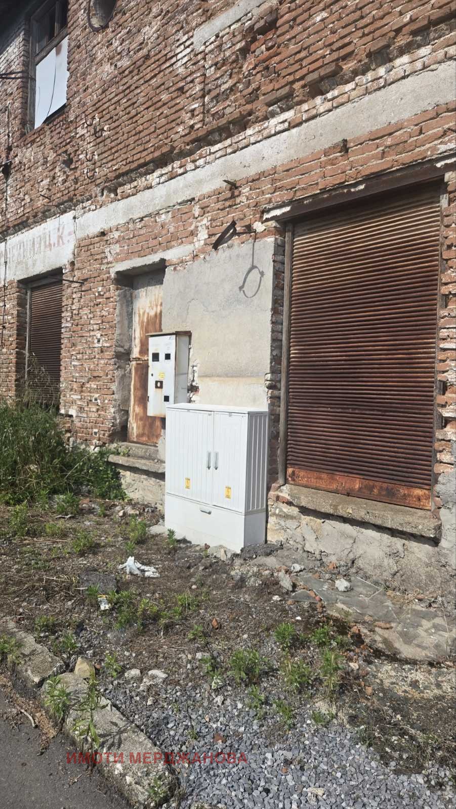 Продава ПРОМ. ПОМЕЩЕНИЕ, с. Кирилово, област Стара Загора, снимка 5 - Производствени сгради - 54910323