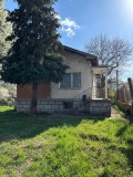Продава КЪЩА, с. Карлиево, област София област, снимка 1