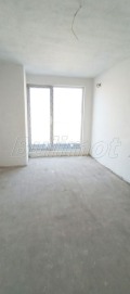 Продава 3-СТАЕН, град Варна, Център • 196000 € / 383342.68 лв. • 15082834 4