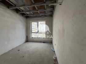 1 Schlafzimmer Operata, Warna