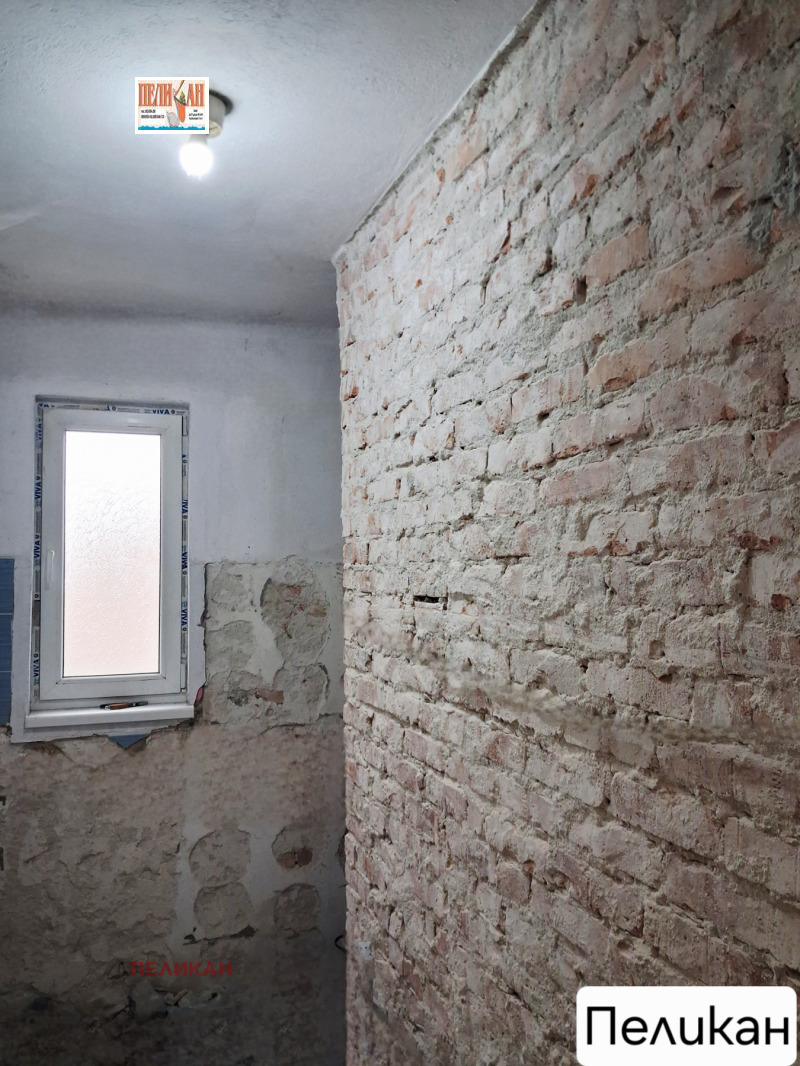 Продава ЕТАЖ ОТ КЪЩА, гр. Дебелец, област Велико Търново, снимка 3 - Етаж от къща - 53064127