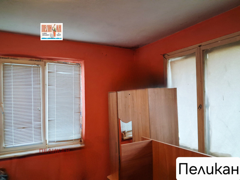 Продава ЕТАЖ ОТ КЪЩА, гр. Дебелец, област Велико Търново, снимка 2 - Етаж от къща - 53064127