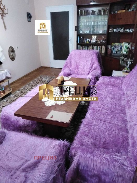 Продава 4-СТАЕН, гр. Шумен, 5-ти полк, снимка 3 - Апартаменти - 55301117