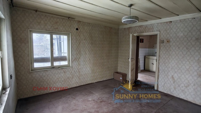 Продава КЪЩА, с. Ресен, област Велико Търново, снимка 2 - Къщи - 52649477