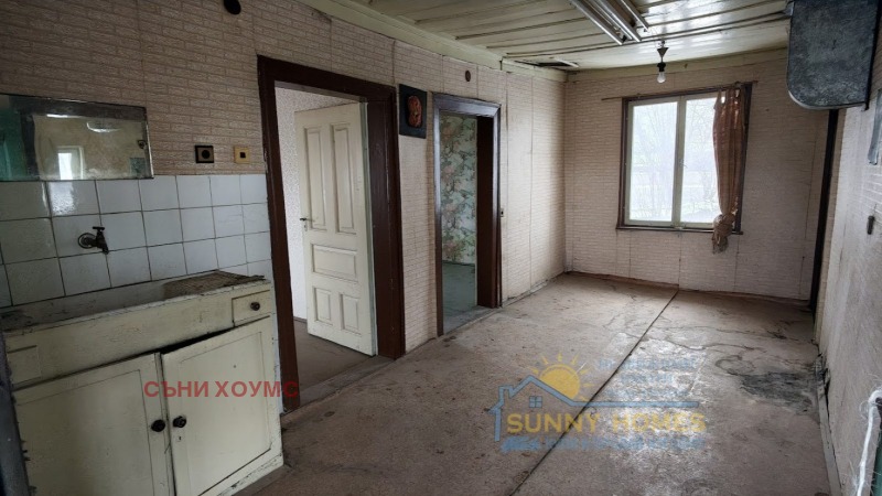 Продава КЪЩА, с. Ресен, област Велико Търново