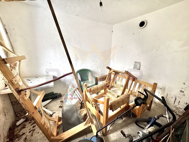 Продава КЪЩА, с. Томпсън, област София област, снимка 6 - Къщи - 53123556