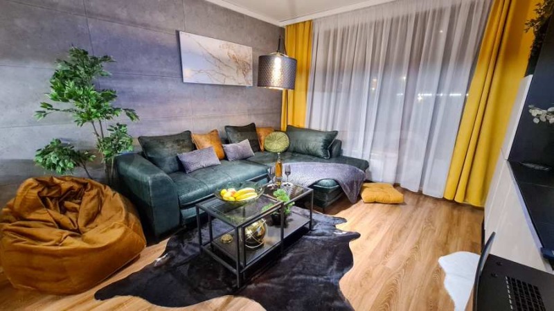 Продава 2-СТАЕН в област Благоевград, гр. Банско - 99 кв.м / 139 000 € » 271 860.37 лв., СУПРИММО ОФИСИ В СТРАНАТА