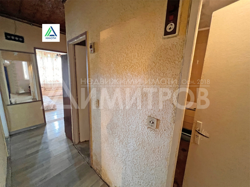 Продава 3-СТАЕН, гр. Нови пазар, област Шумен, снимка 3 - Апартаменти - 53470764