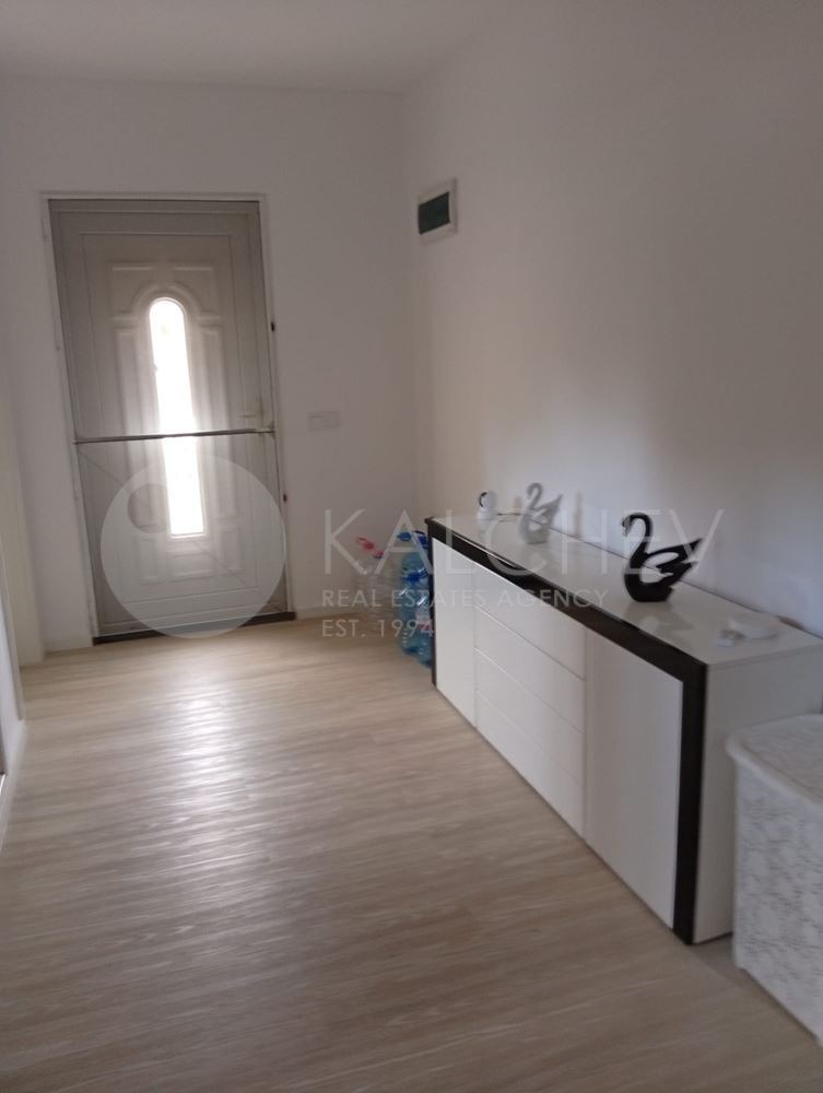 Продава КЪЩА, с. Шкорпиловци, област Варна, снимка 6 - Къщи - 56193386