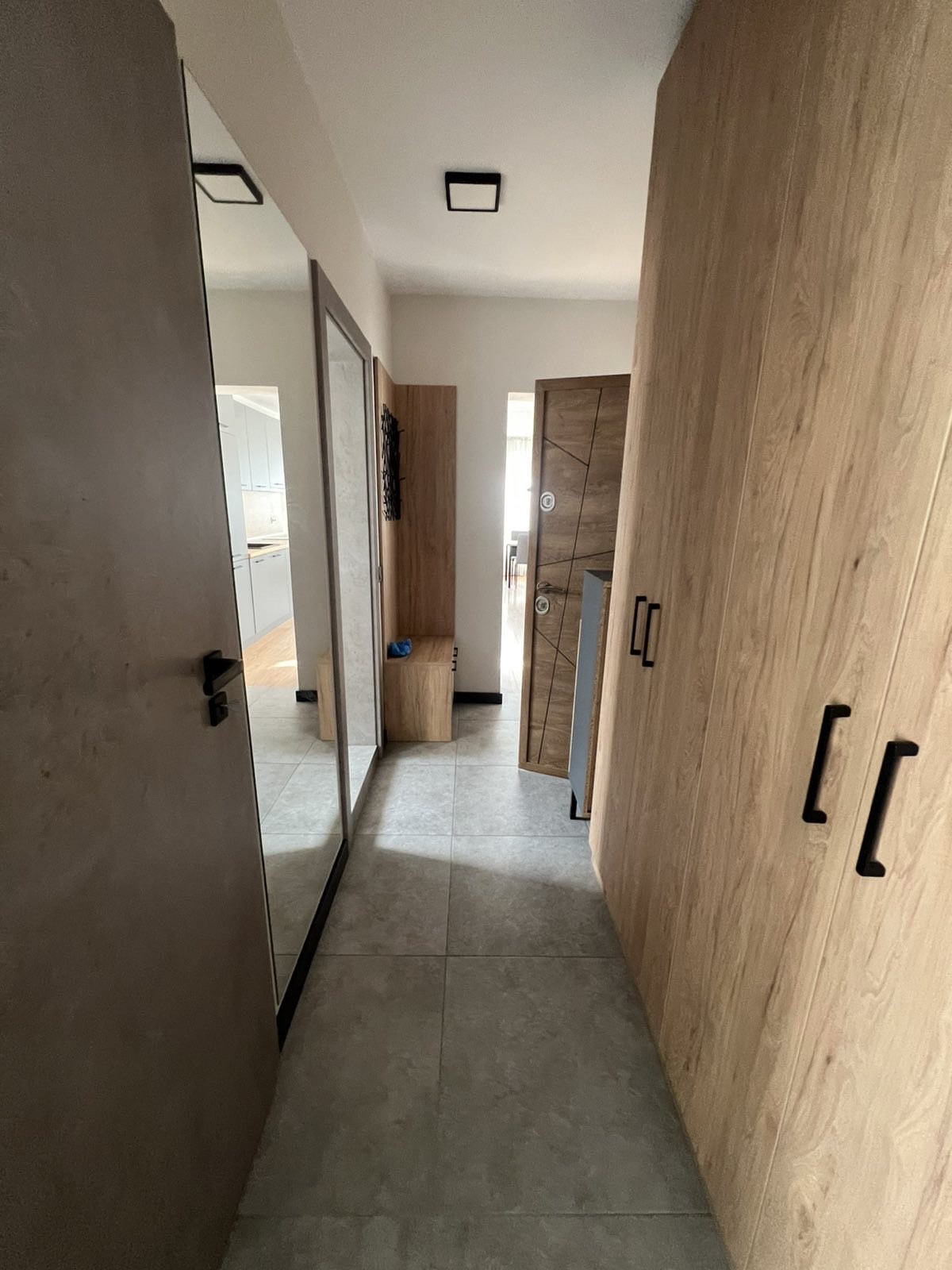 Продава 2-СТАЕН, гр. София, Център, снимка 2 - Апартаменти - 53885945