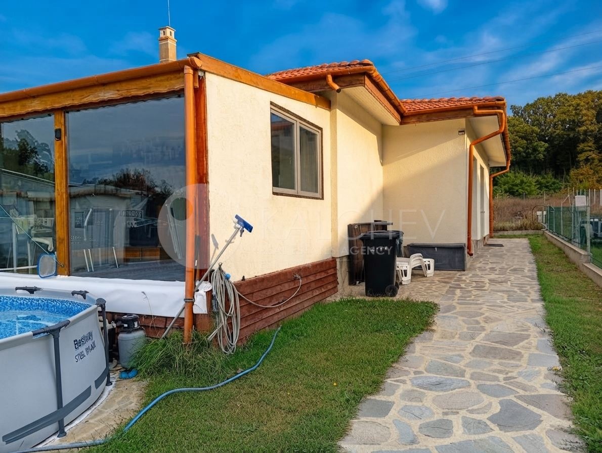 Продава КЪЩА, с. Шкорпиловци, област Варна, снимка 3 - Къщи - 56193386