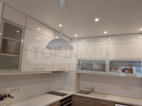 1 quarto Vazrajdane 1, Varna 2