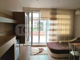 1 quarto Vazrajdane 1, Varna 5
