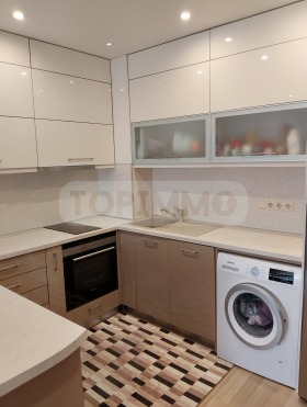 1 quarto Vazrajdane 1, Varna 4