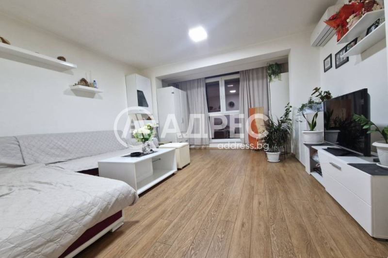 Продава  2-стаен, град София, Надежда 4 •  135 000 EUR • ID 79772204 — holmes.bg - [1] 