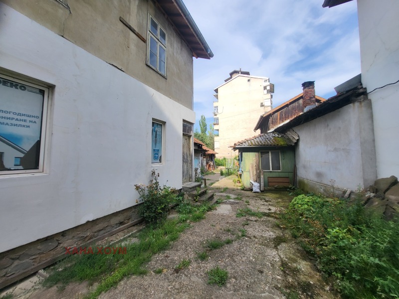 Продава КЪЩА, гр. Троян, област Ловеч, снимка 2 - Къщи - 46585095