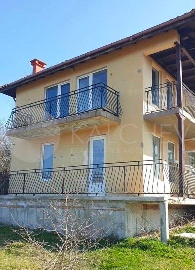 Продава КЪЩА, с. Николаевка, област Варна, снимка 2 - Къщи - 52624069