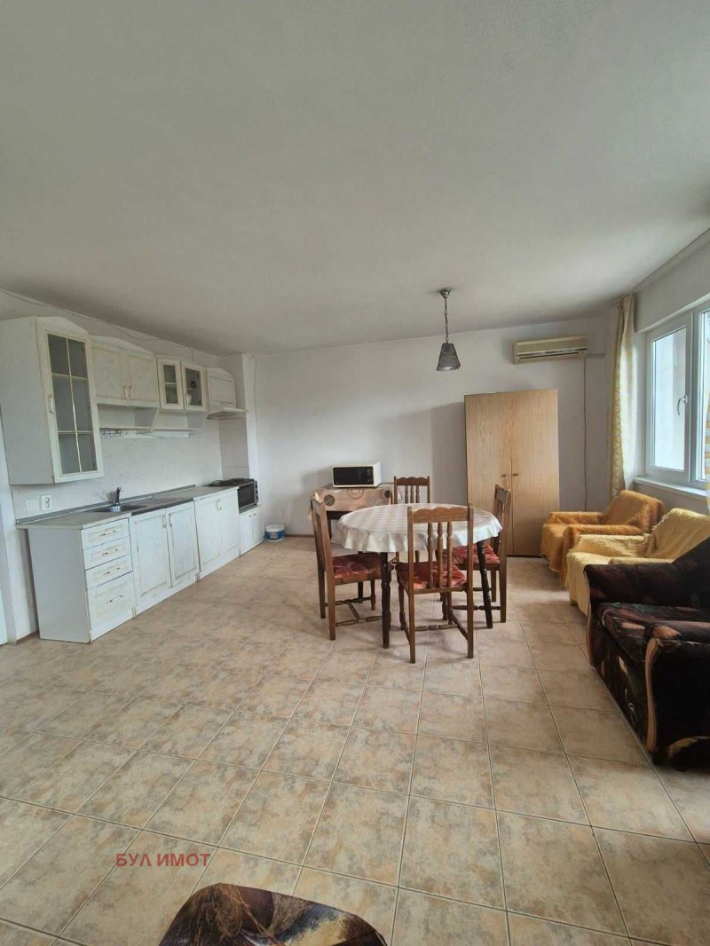 Продава 3-СТАЕН в град Варна, Окръжна болница-Генерали - 95 кв.м / 230 000 € » 449 840.90 лв., БУЛ ИМОТ