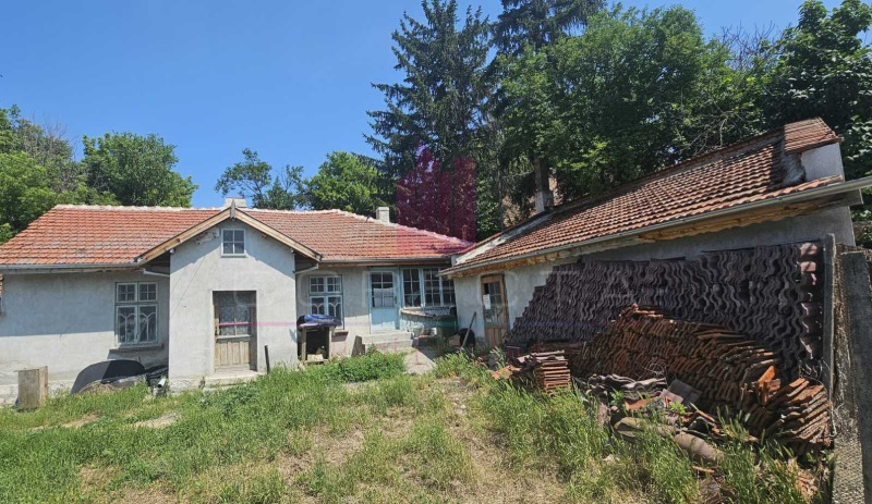 Продава КЪЩА в област Русе, с. Червена вода - 120 кв.м / 52 700 € » 103 072.24 лв., КОРЕКТА ЕСТЕЙТ