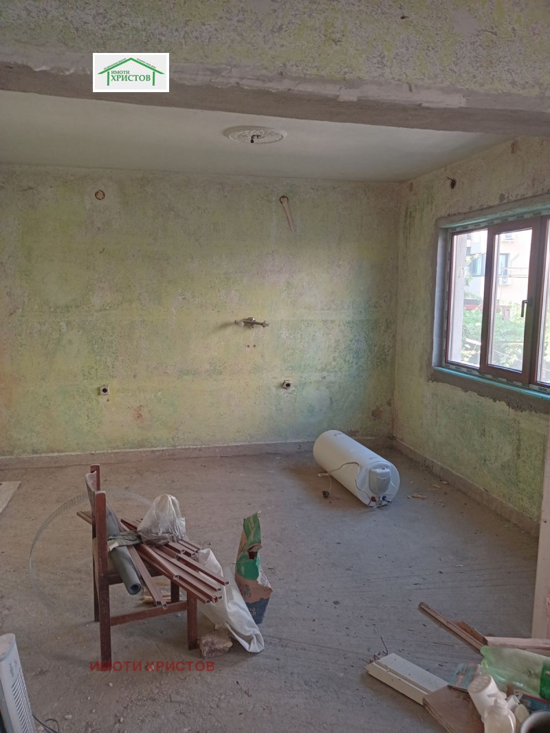 Продава ЕТАЖ ОТ КЪЩА, гр. Шумен, Басейна, снимка 3 - Етаж от къща - 53310622