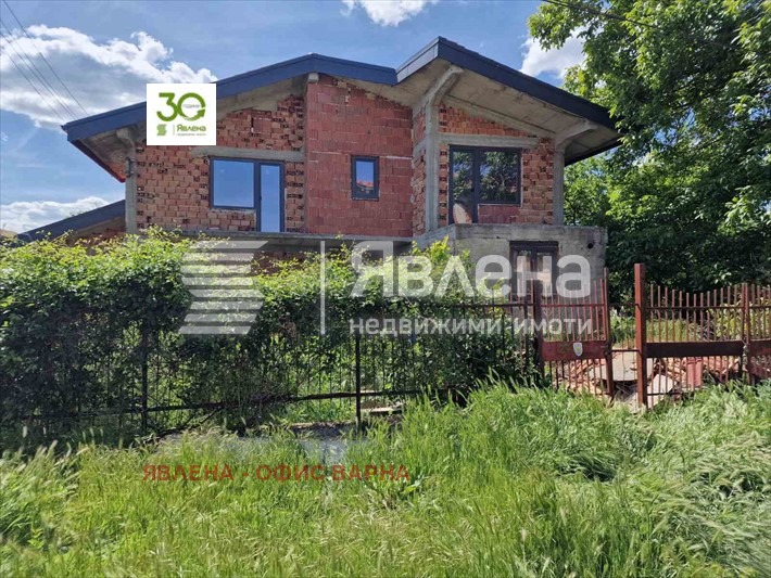 Продава КЪЩА, с. Оброчище, област Добрич, снимка 3 - Къщи - 47309314