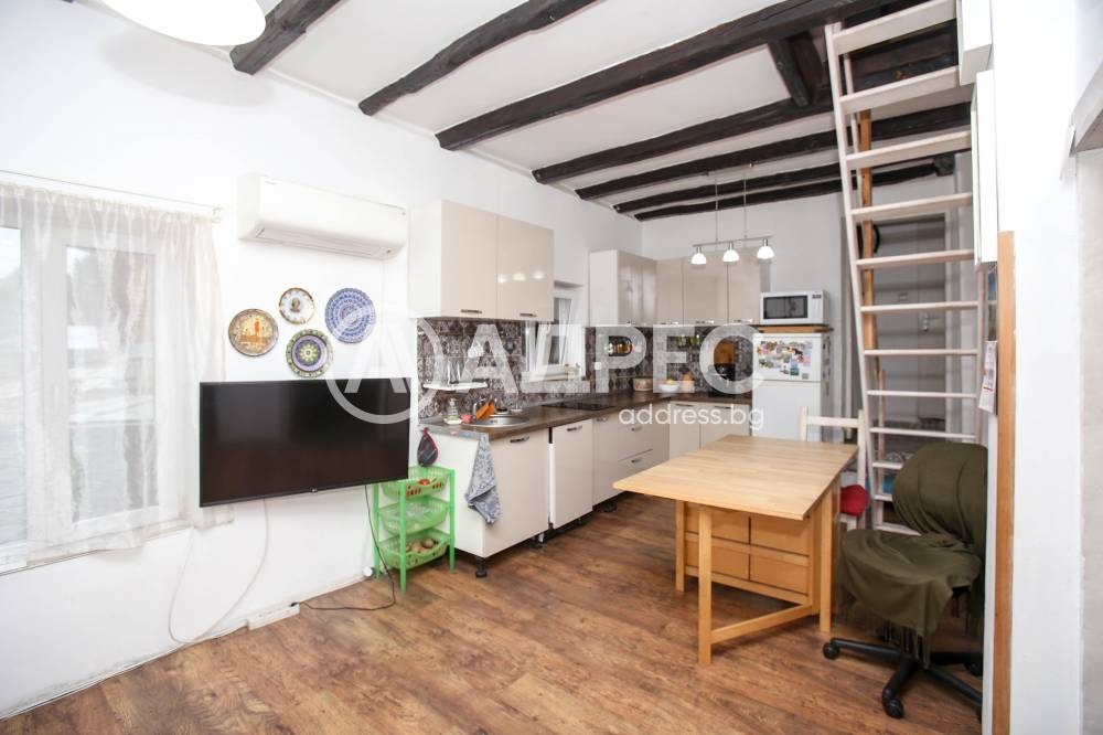 Продава КЪЩА, гр. София, Орландовци, снимка 4 - Къщи - 54110832