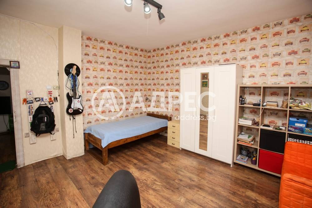 Продава КЪЩА, гр. София, Орландовци, снимка 3 - Къщи - 54110832