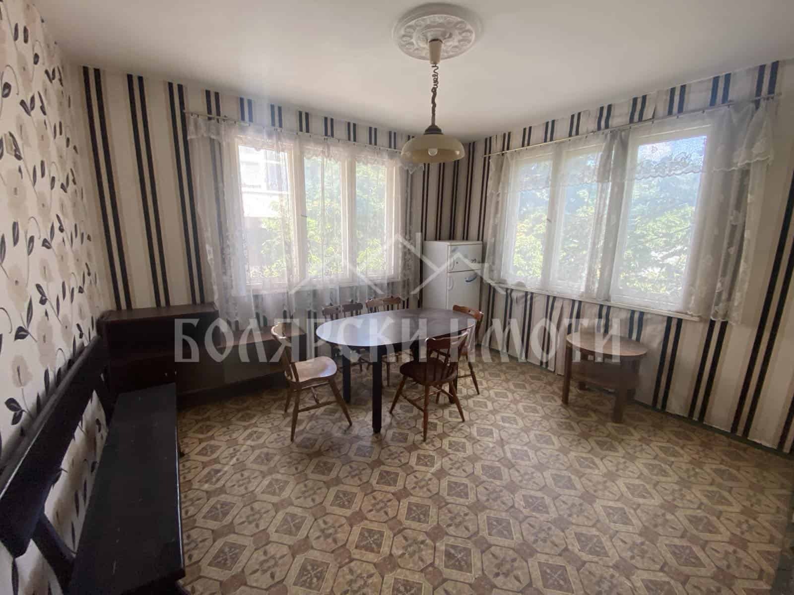 Продава 3-СТАЕН, гр. Велико Търново, Център, снимка 6 - Апартаменти - 54025576