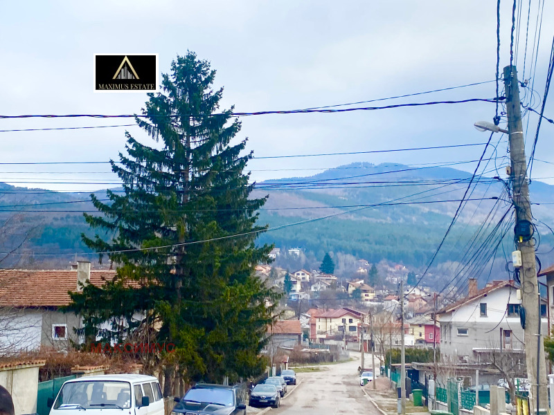 Продава КЪЩА в град София, с. Владая - 420 кв.м / 420 800 € » 823 013.26 лв., МАКСИМУС
