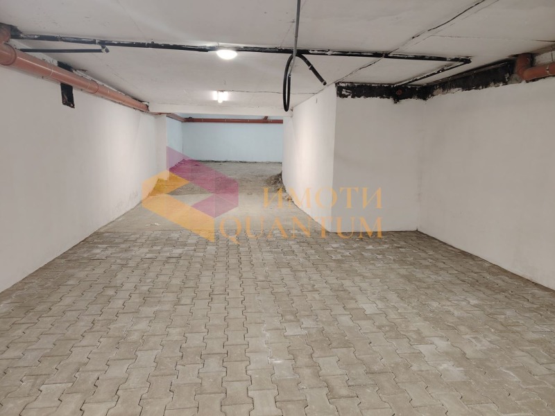 À vendre  Garage Varna , Lyatno kino Trakiya , 150 m² | 96493009