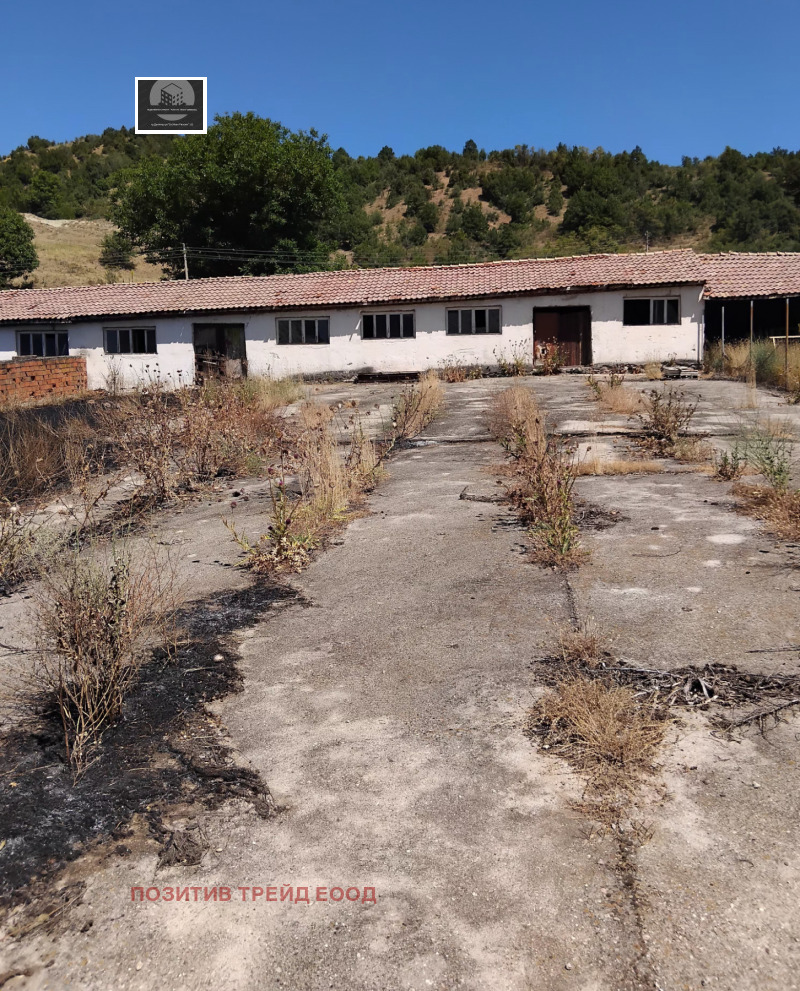 Продава БИЗНЕС ИМОТ, с. Падеш, област Благоевград