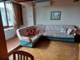 2 makuuhuonetta Tsentar, Varna