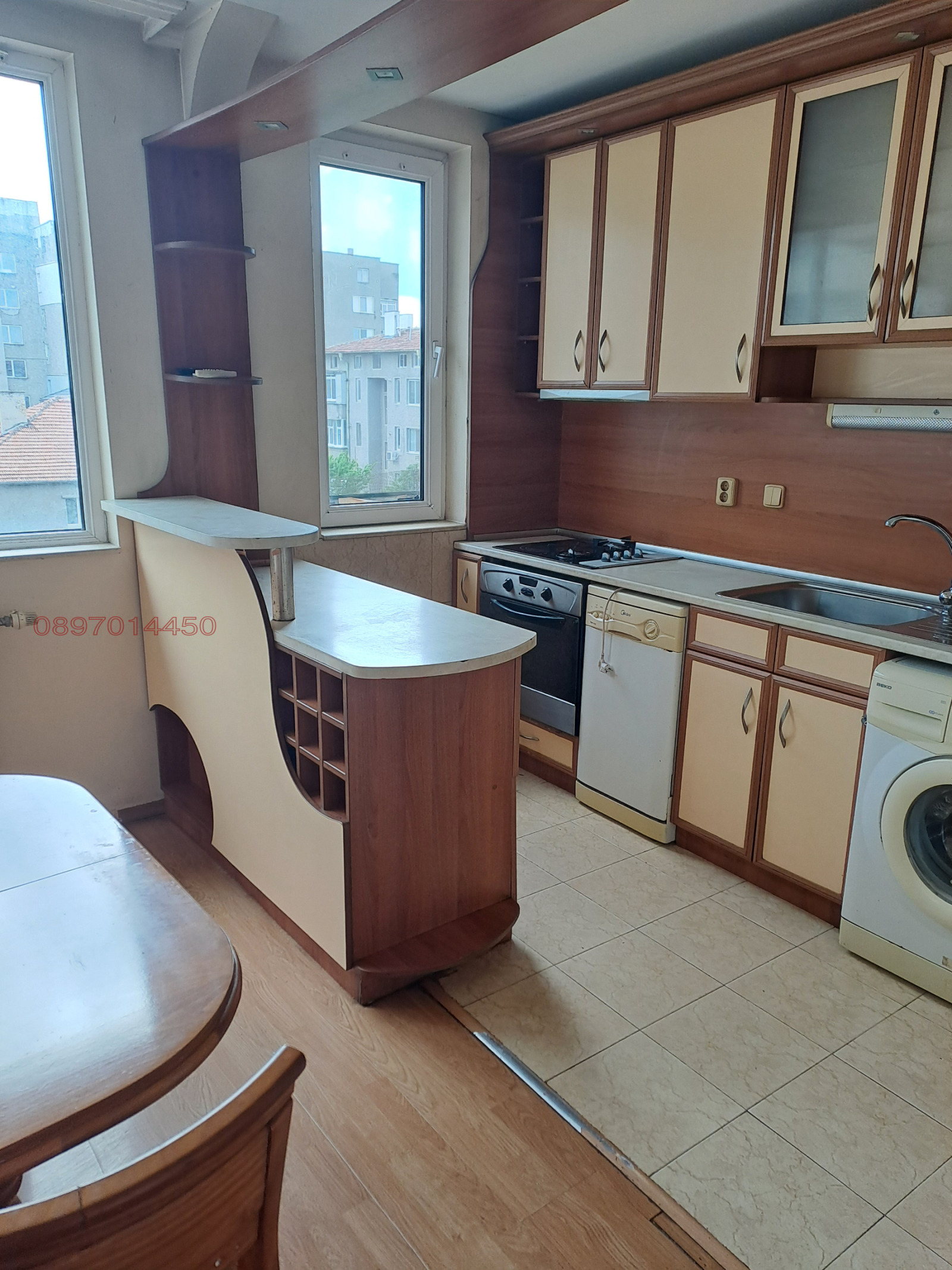 Продава МНОГОСТАЕН, гр. Търговище, Вароша