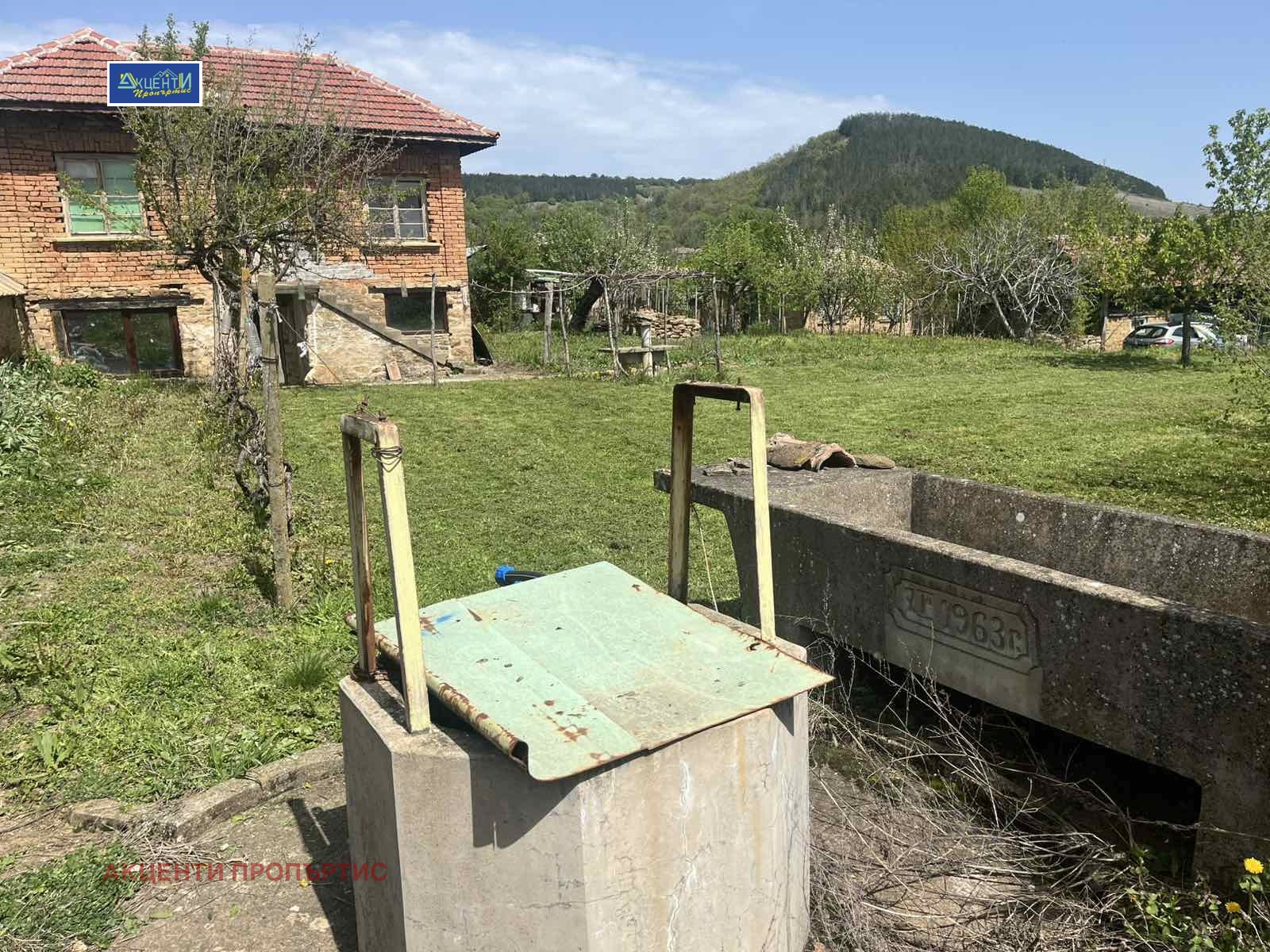 Продава КЪЩА, с. Вишовград, област Велико Търново, снимка 2 - Къщи - 54034808