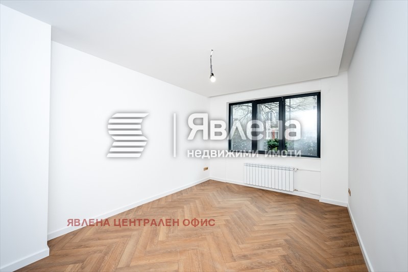 Продава 3-СТАЕН, гр. София, Център, снимка 3 - Апартаменти - 56731539