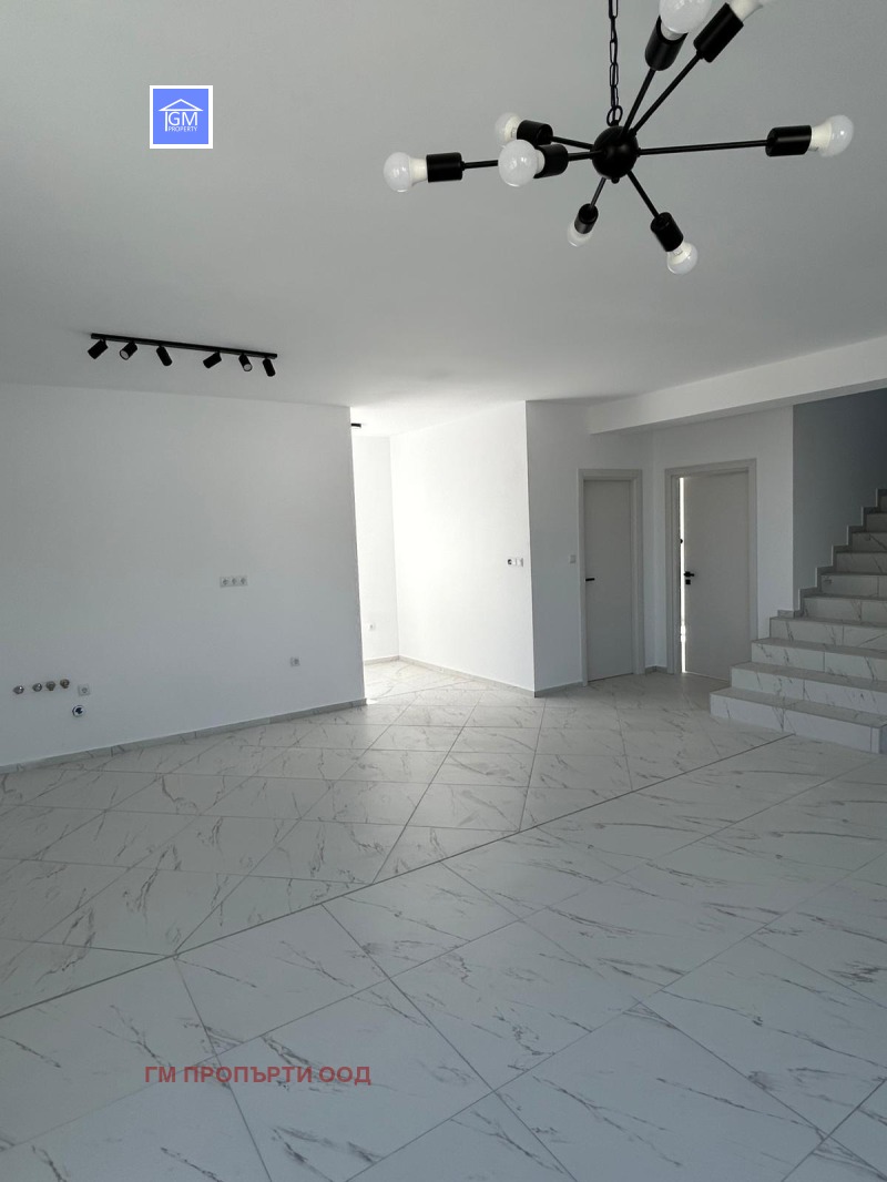 Продава КЪЩА, гр. Балчик, област Добрич, снимка 10 - Къщи - 53492064