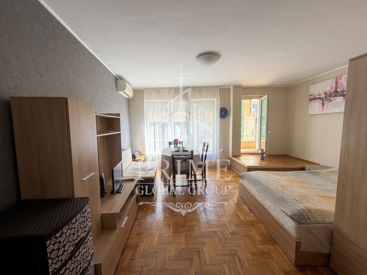 Продава 1-СТАЕН, гр. Варна, Бриз, снимка 2 - Апартаменти - 54653585