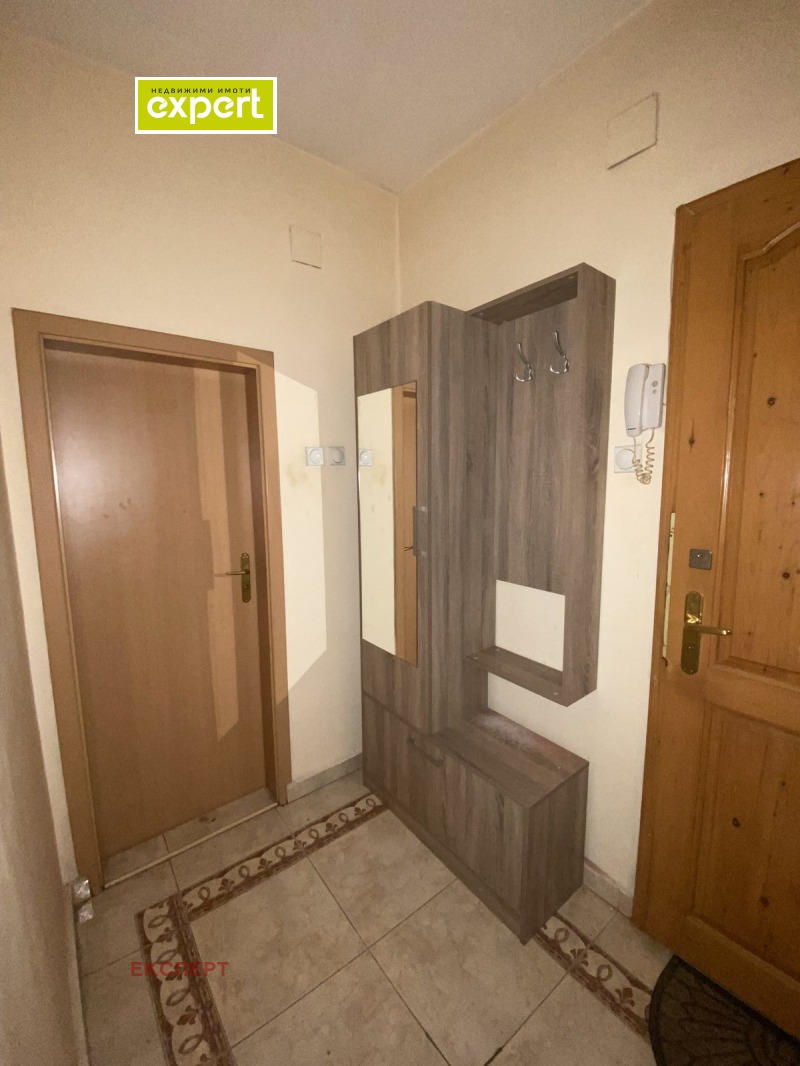 Продава 3-СТАЕН, гр. Плевен, Идеален център, снимка 2 - Апартаменти - 52720827