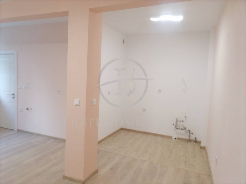 Eladó  Hivatal Plovdiv , Karsijaka , 33 négyzetméter | 48800238 - kép [2]
