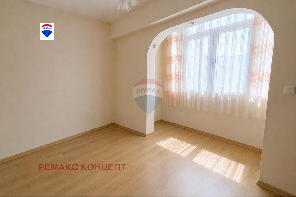 Продава 1-СТАЕН, гр. Шумен, Боян Българанов 1, снимка 2 - Апартаменти - 54426943