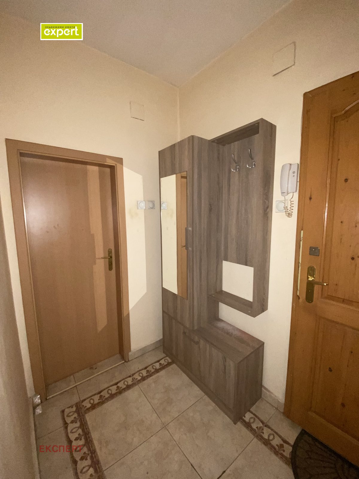 Продава 3-СТАЕН, гр. Плевен, Идеален център, снимка 2 - Апартаменти - 52720827