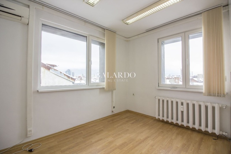 Te koop  Kantoor Sofia , Tsentar , 350 m² | 45663043 - afbeelding [11]