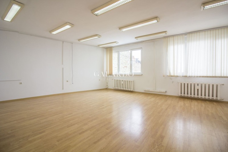 Te koop  Kantoor Sofia , Tsentar , 350 m² | 45663043 - afbeelding [3]