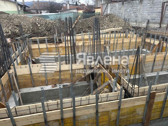 Продава КЪЩА, гр. София, Горубляне, снимка 2 - Къщи - 55535110