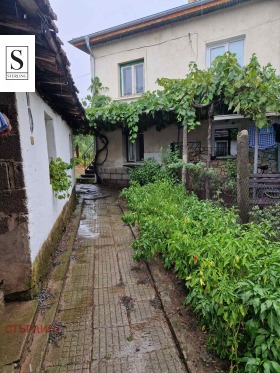Casa Kostenets, región Sofia